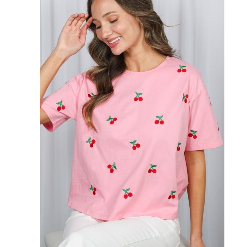 New Vine & Love Cherry Embroidered Print Pink Top Sz Small NWT 🍒🍒🍒 - Picture 3 of 3